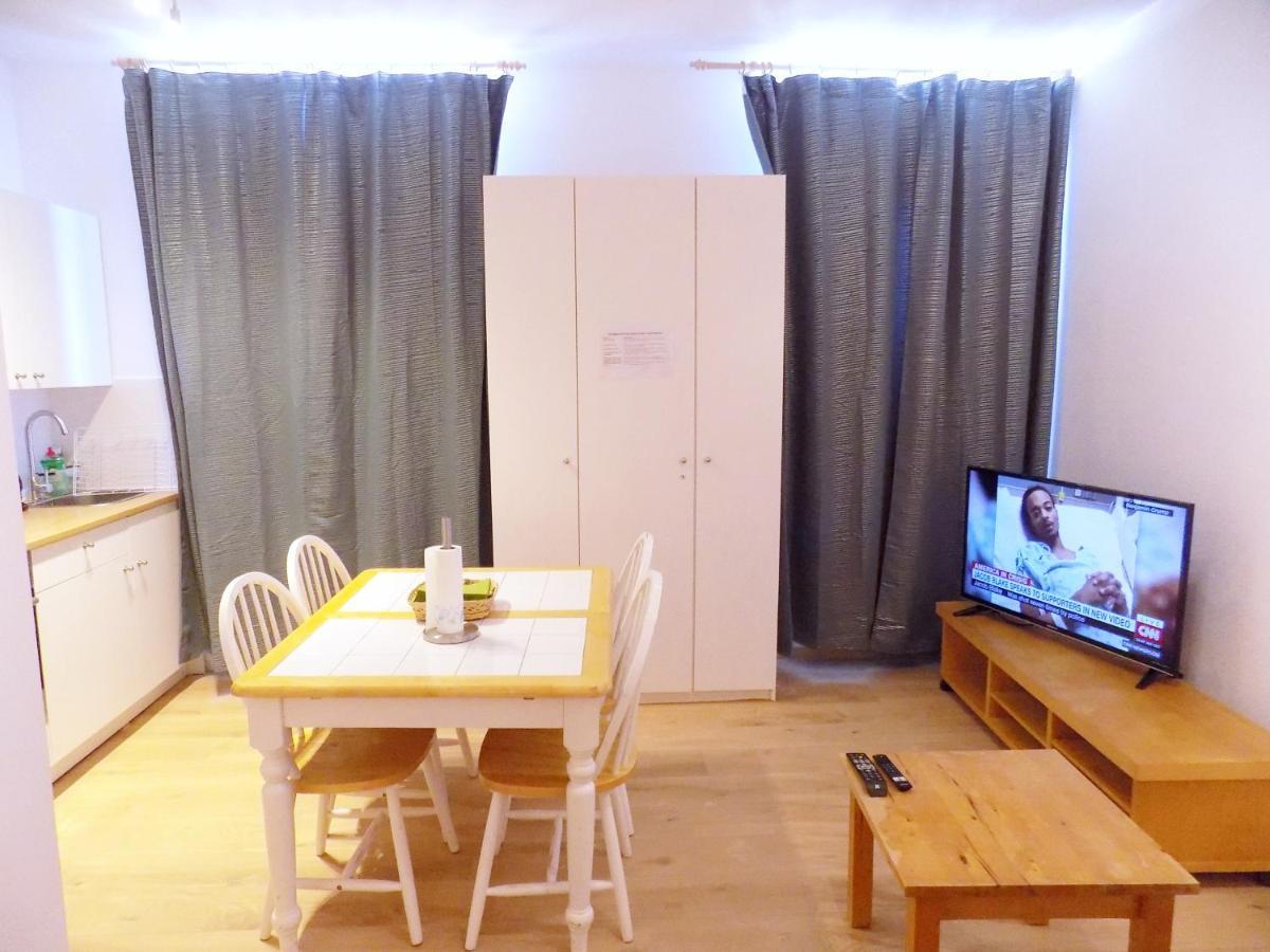 La Lodelinsartoise - Meuble De Vacances 3 Cles Charleroi Eksteriør bilde