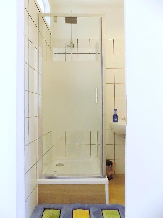 La Lodelinsartoise - Meuble De Vacances 3 Cles Charleroi Eksteriør bilde