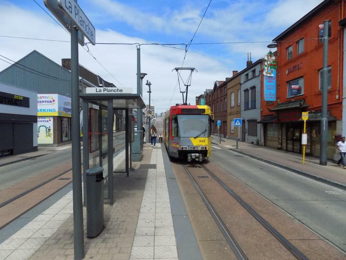 La Lodelinsartoise - Meuble De Vacances 3 Cles Charleroi Eksteriør bilde
